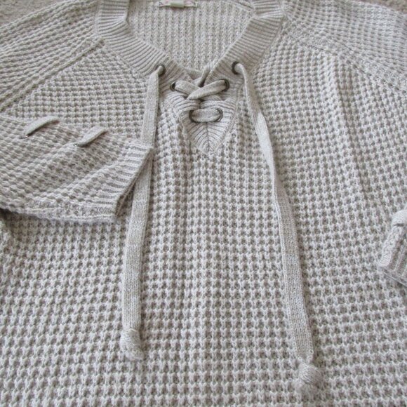 It's Our Time Sweater Womens Large‎ Beige Tan Long Sleeve V Neck Pullover Shirt - Picture 2 of 6